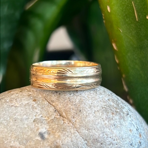 14 karat gold band - Picture 4 of 8